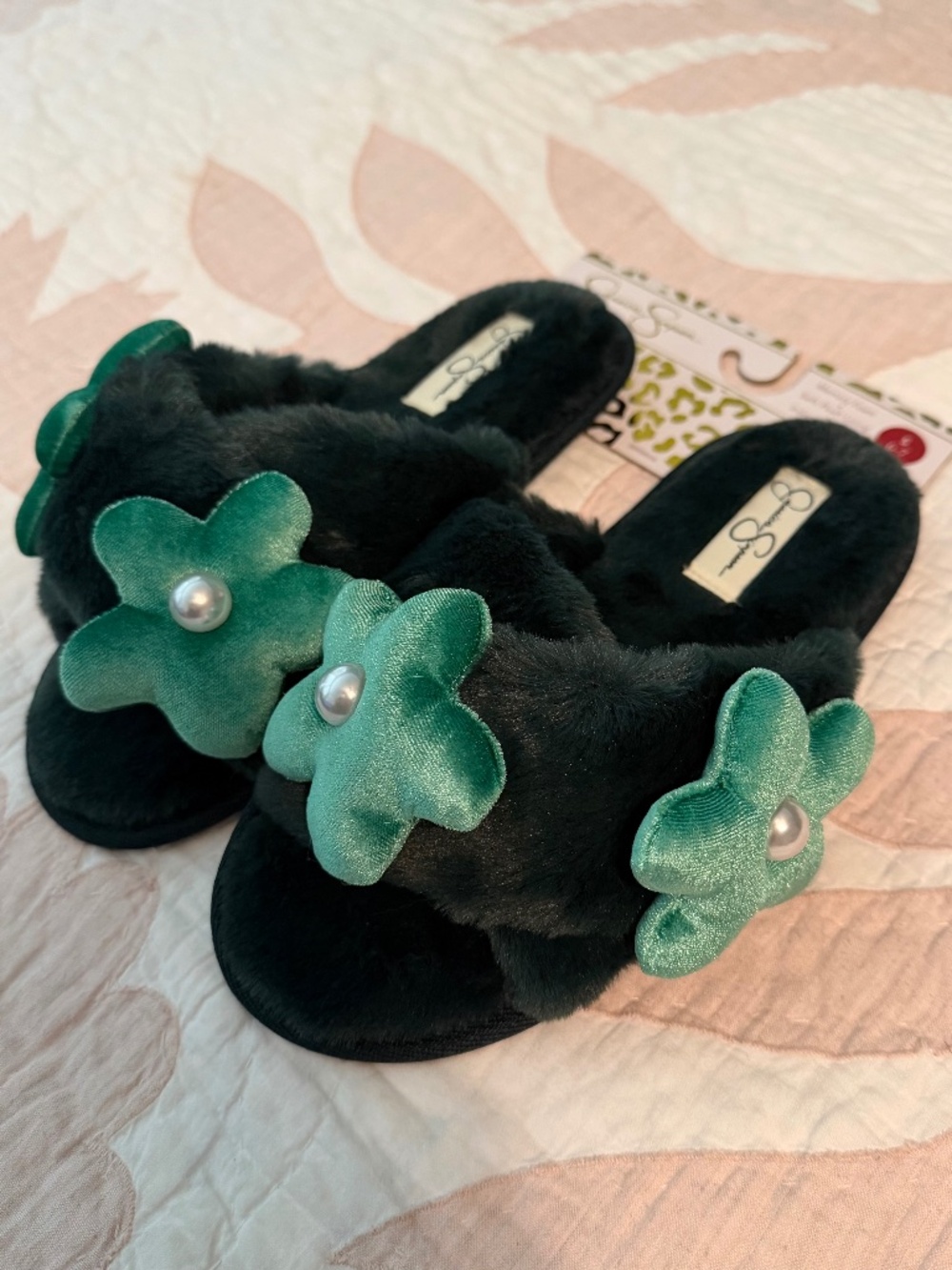 NWT - Jessica Simpson Faux Fur Flower Slippers Green Size S (6-7)